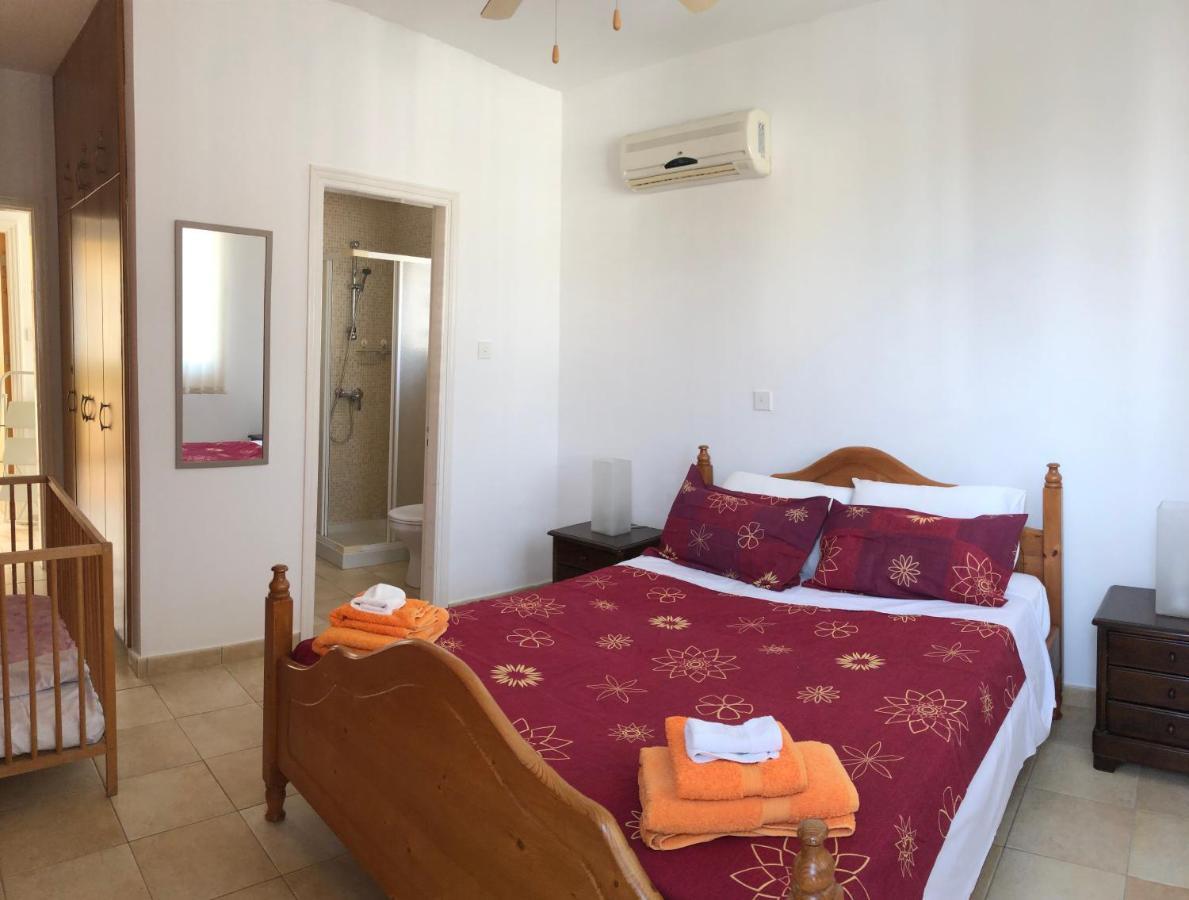 Villa Lola Ayia Napa Bagian luar foto